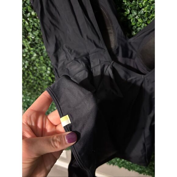 Summersalt The Ruffle Backflip One Piece Swimsuit Black Size 14LT - Picture 3 of 4